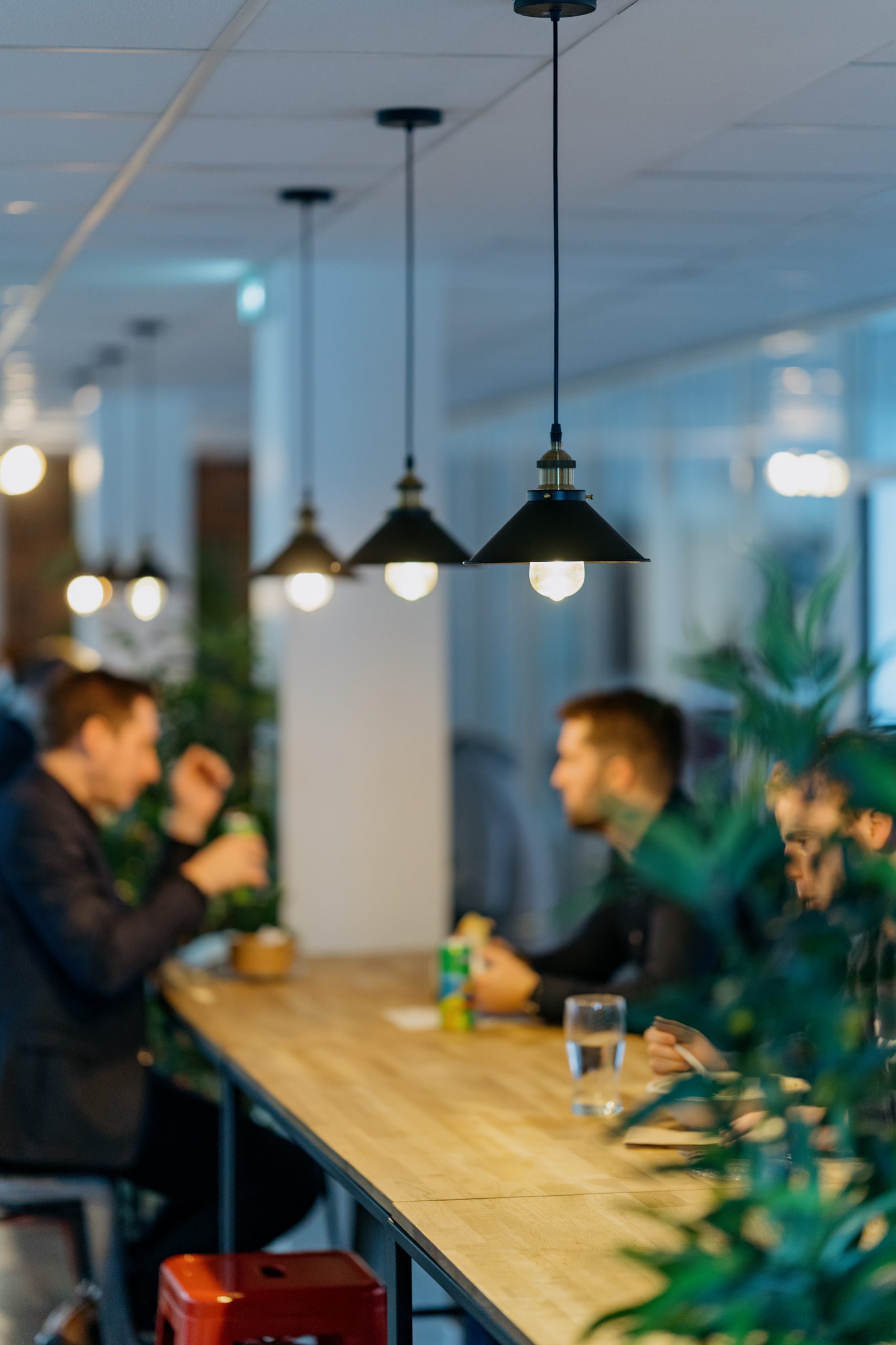 Repas dans l'agence web