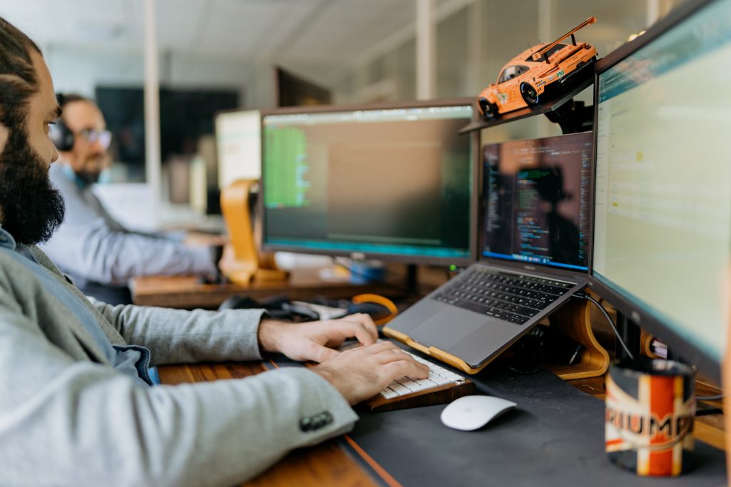 Consultant Ea Lab développant une solution SaaS innovante